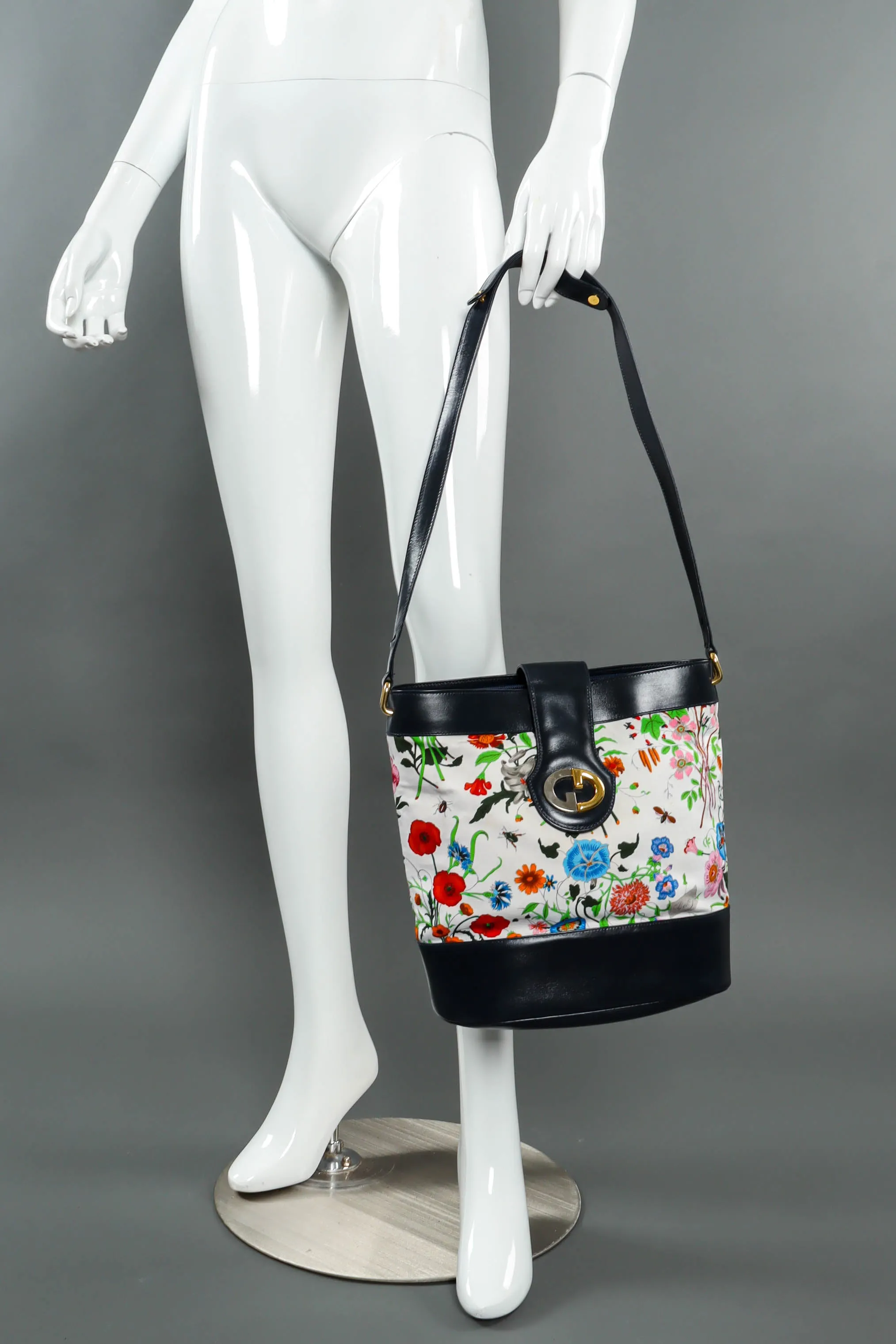 1980s Flora Bucket Shoulder Bag