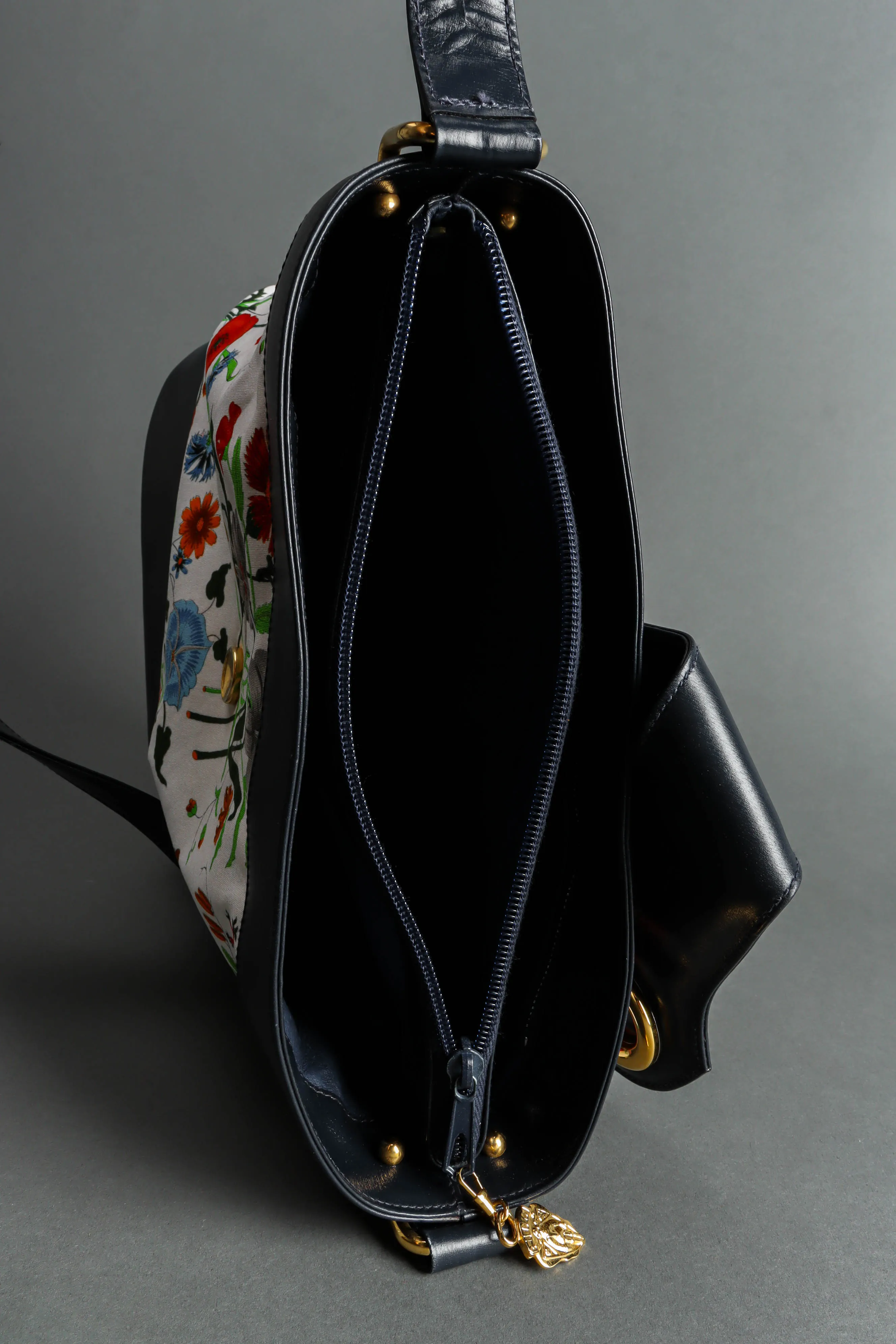 1980s Flora Bucket Shoulder Bag