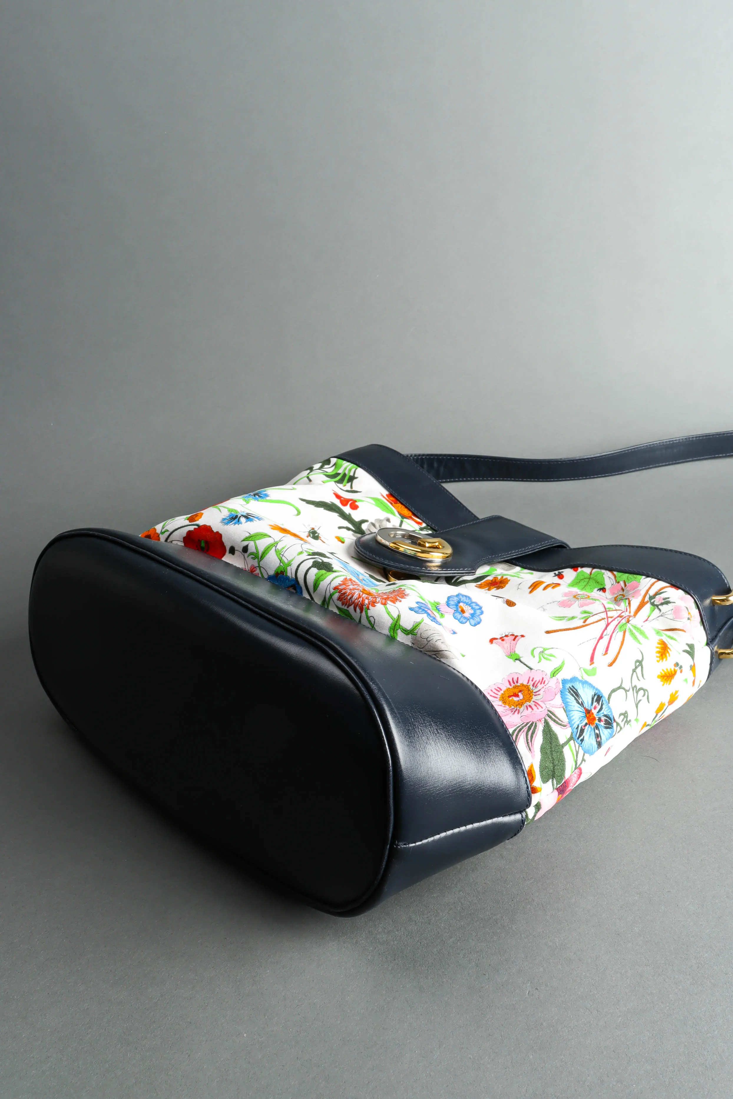 1980s Flora Bucket Shoulder Bag