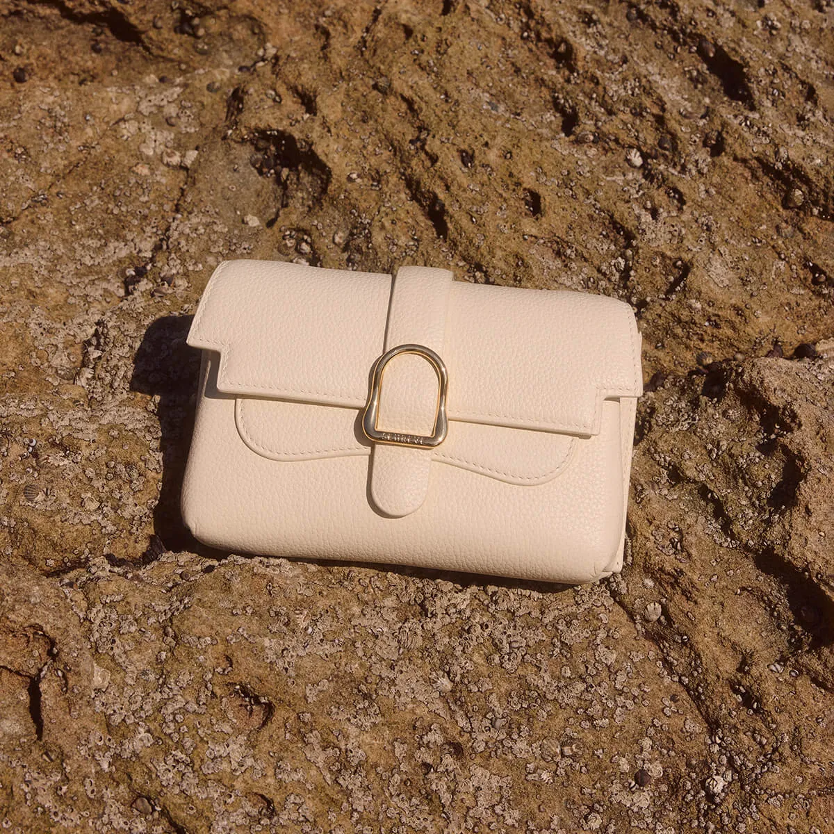 Almost Perfect | Mini Aria Élevée Belt Bag | Piccola