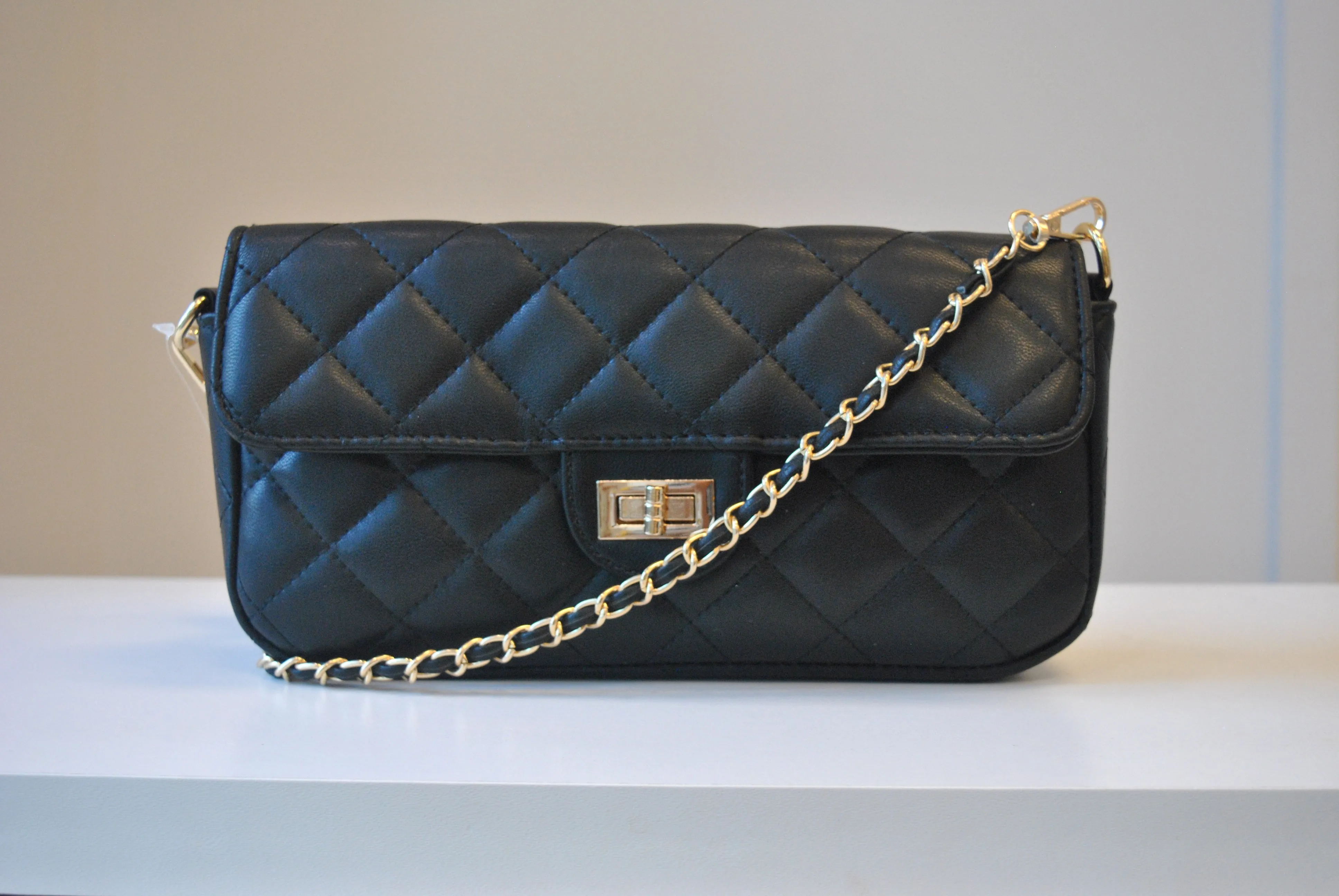 BLACK MINI QUILTED CROSSBODY BAG