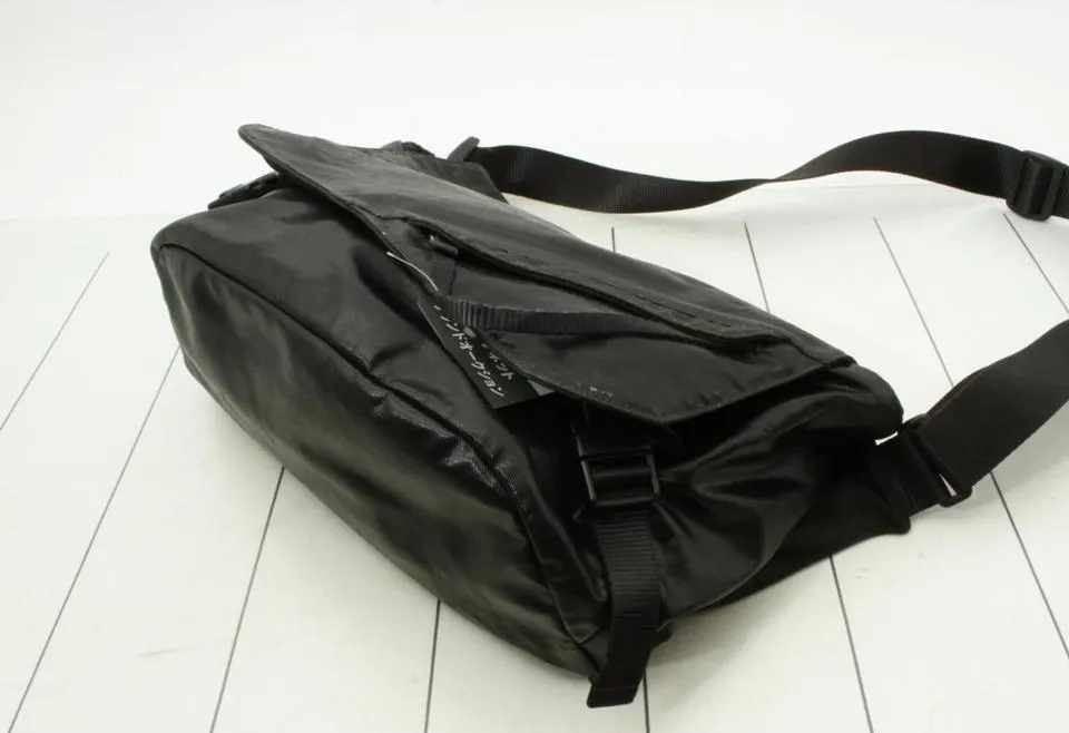 Chanel Black CC Logo Messenger Crossbody Bag  861812