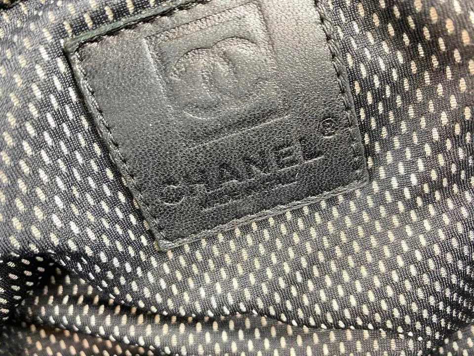 Chanel Black CC Logo Messenger Crossbody Bag  861812
