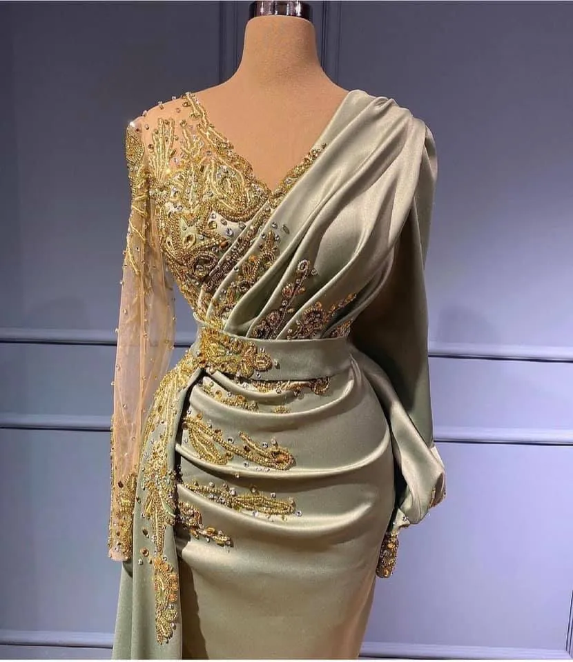 Classic Long Sleeves V-Neck Mermaid Evening Gowns Long Prom Dress With Appliques