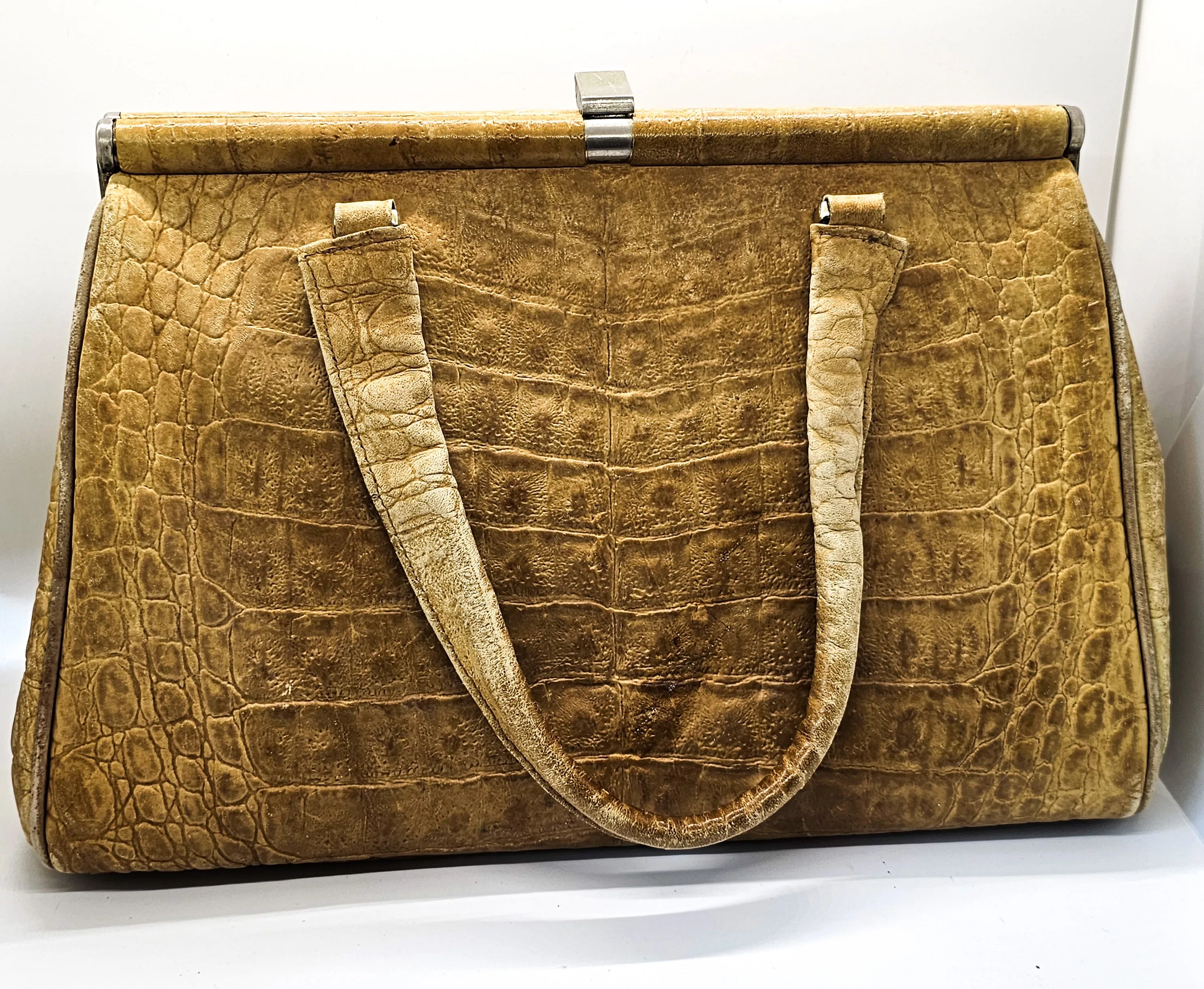 Crocodile light tan vintage retro genuine leather handbag purse