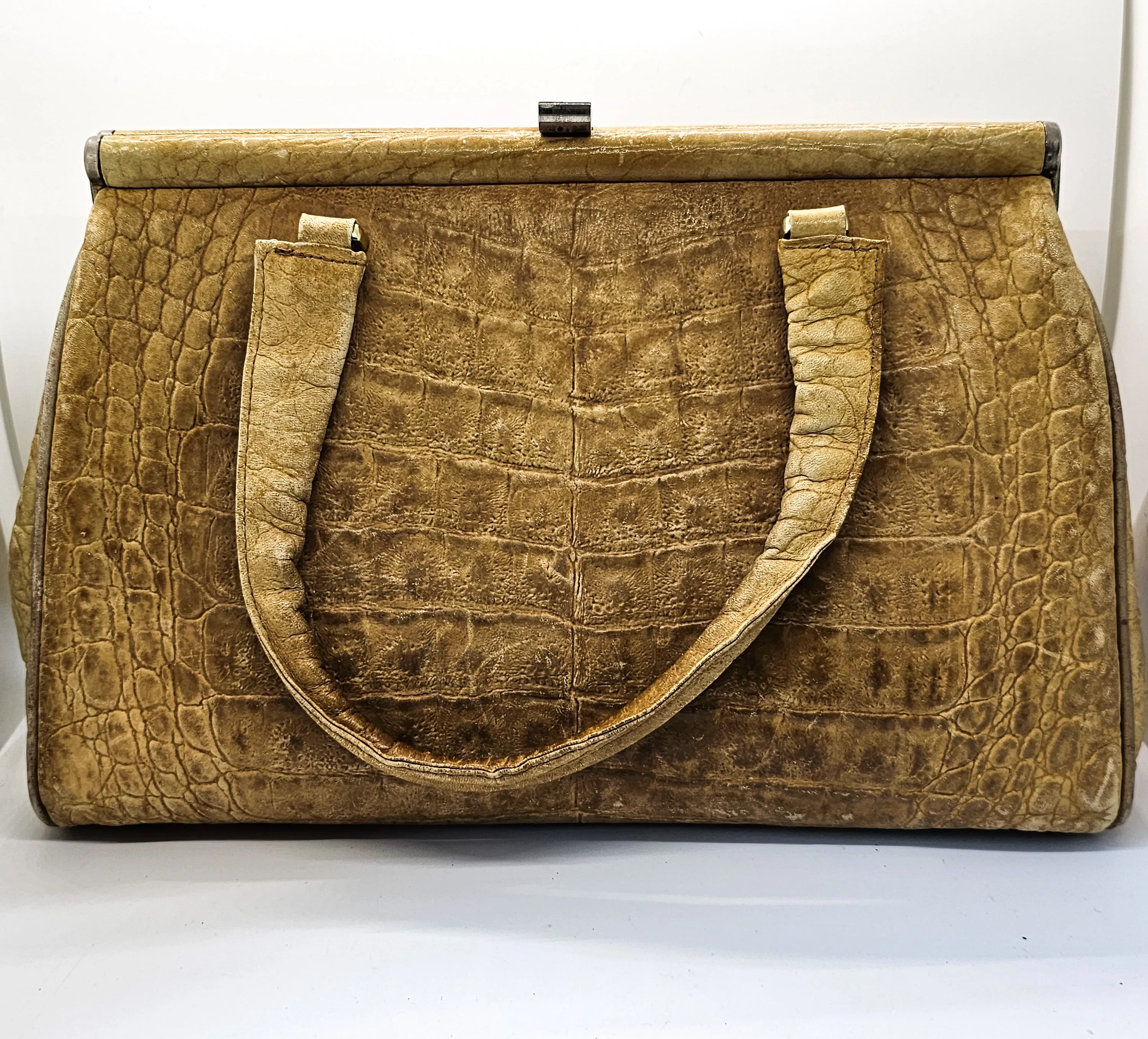 Crocodile light tan vintage retro genuine leather handbag purse