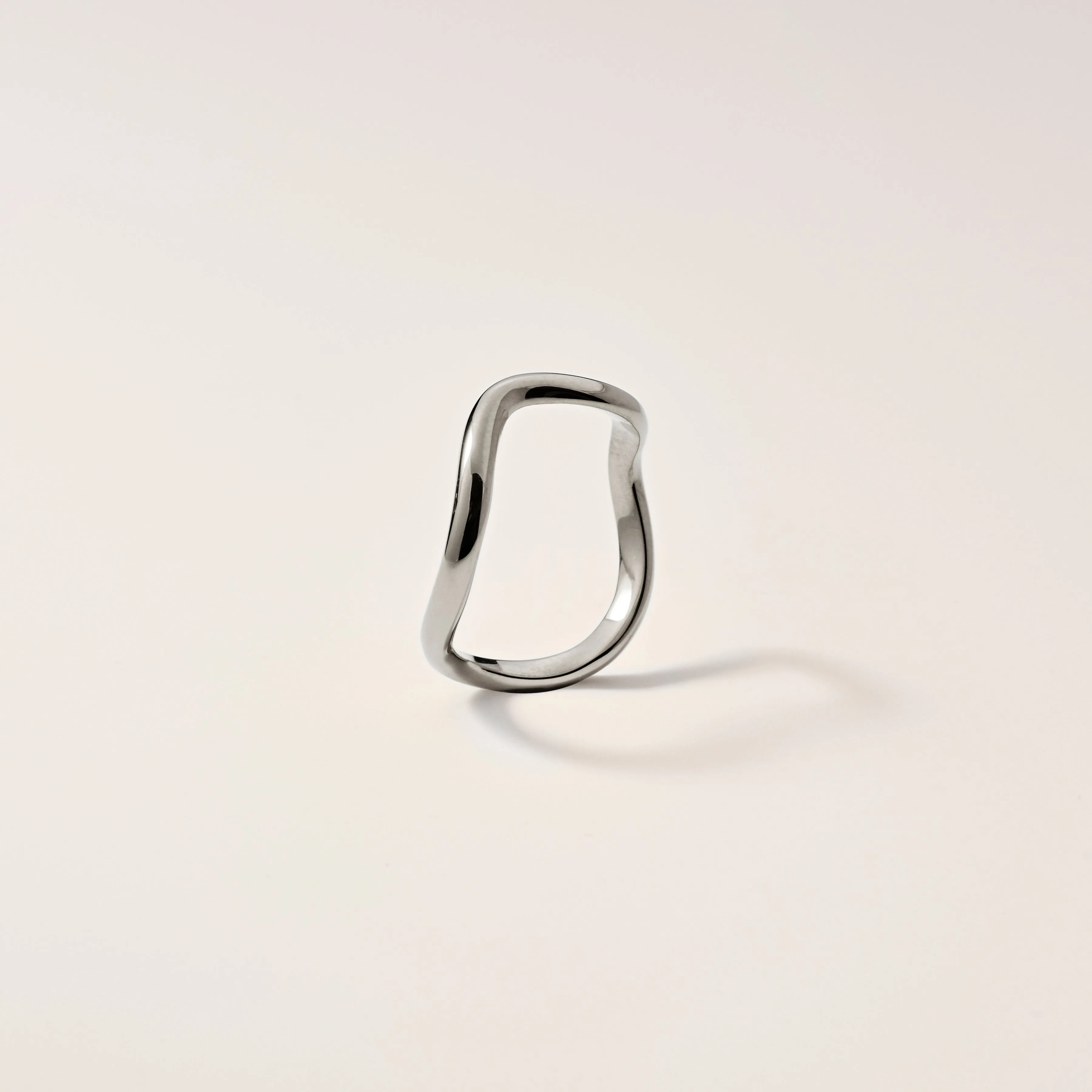 Dramatic Ophelia Ring