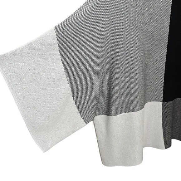 Eileen Fisher Half-Sleeve Colorblock Black/White Thick Fine Knit Sweater Size M