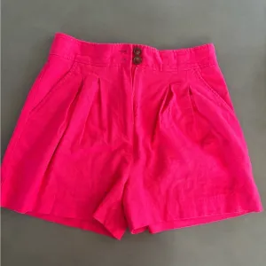 JASON WU Women's Pleated Fuscia Linen Rayon Blend Casual Short Size 4