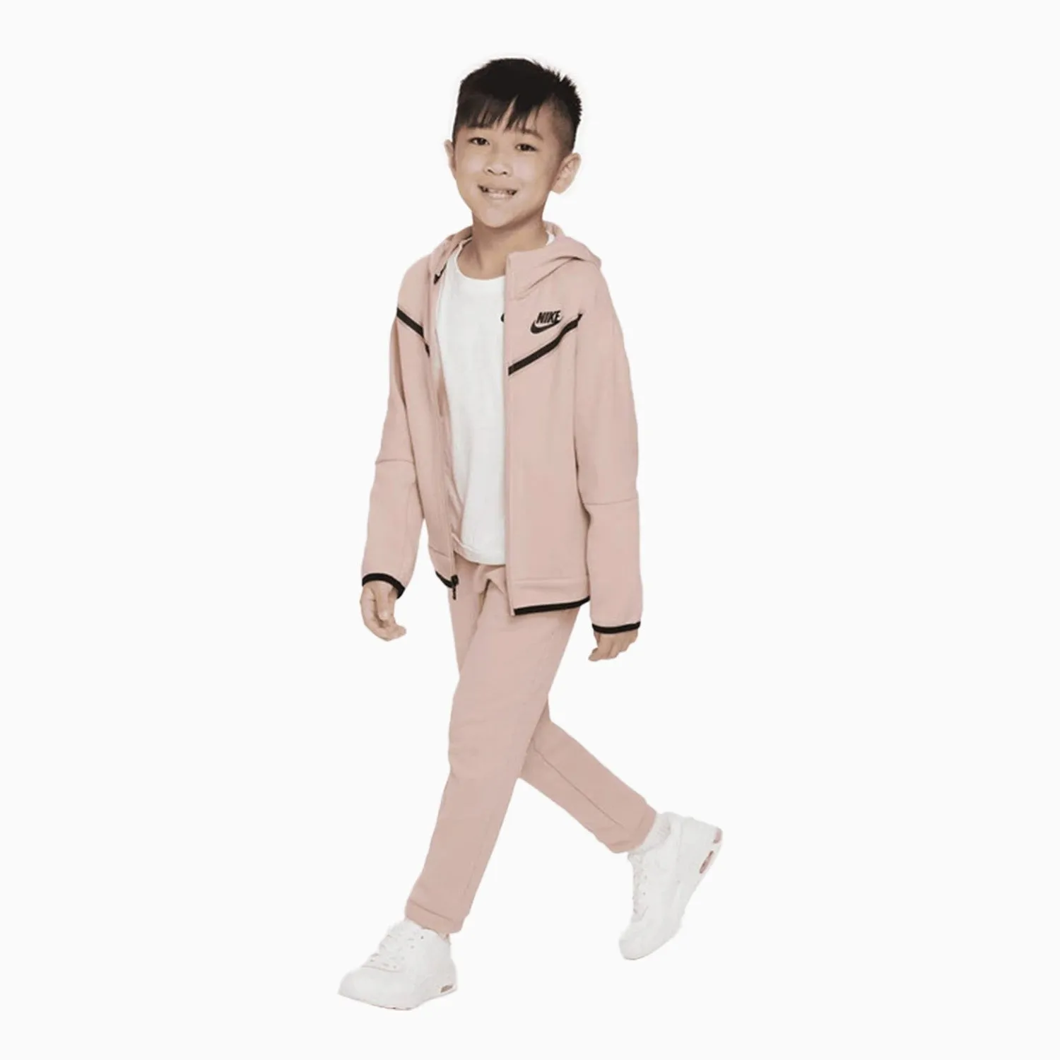 Kid's Sportswear Tech Fleece Outfit