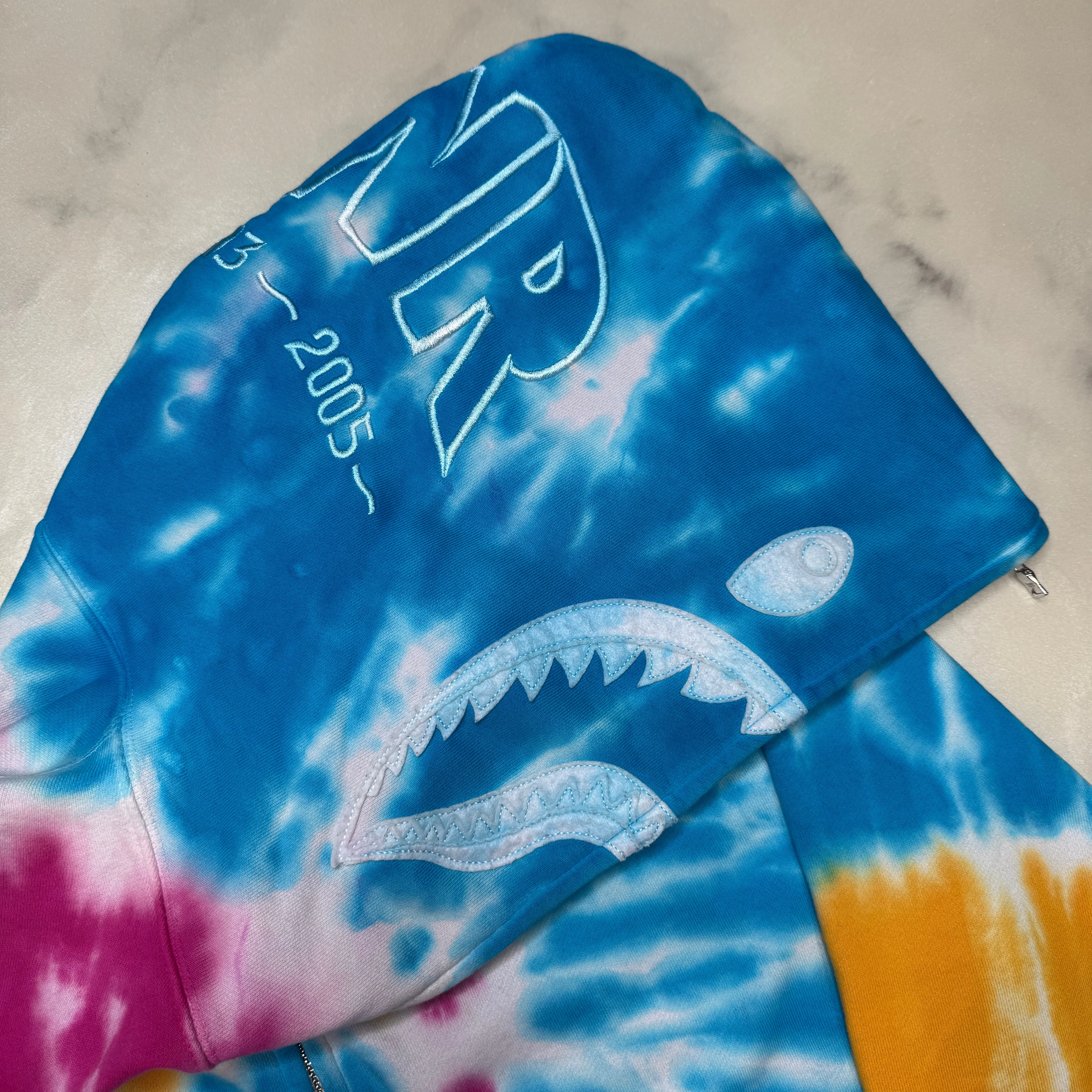 [L] Bape Tie-Dye Shark Hoodie