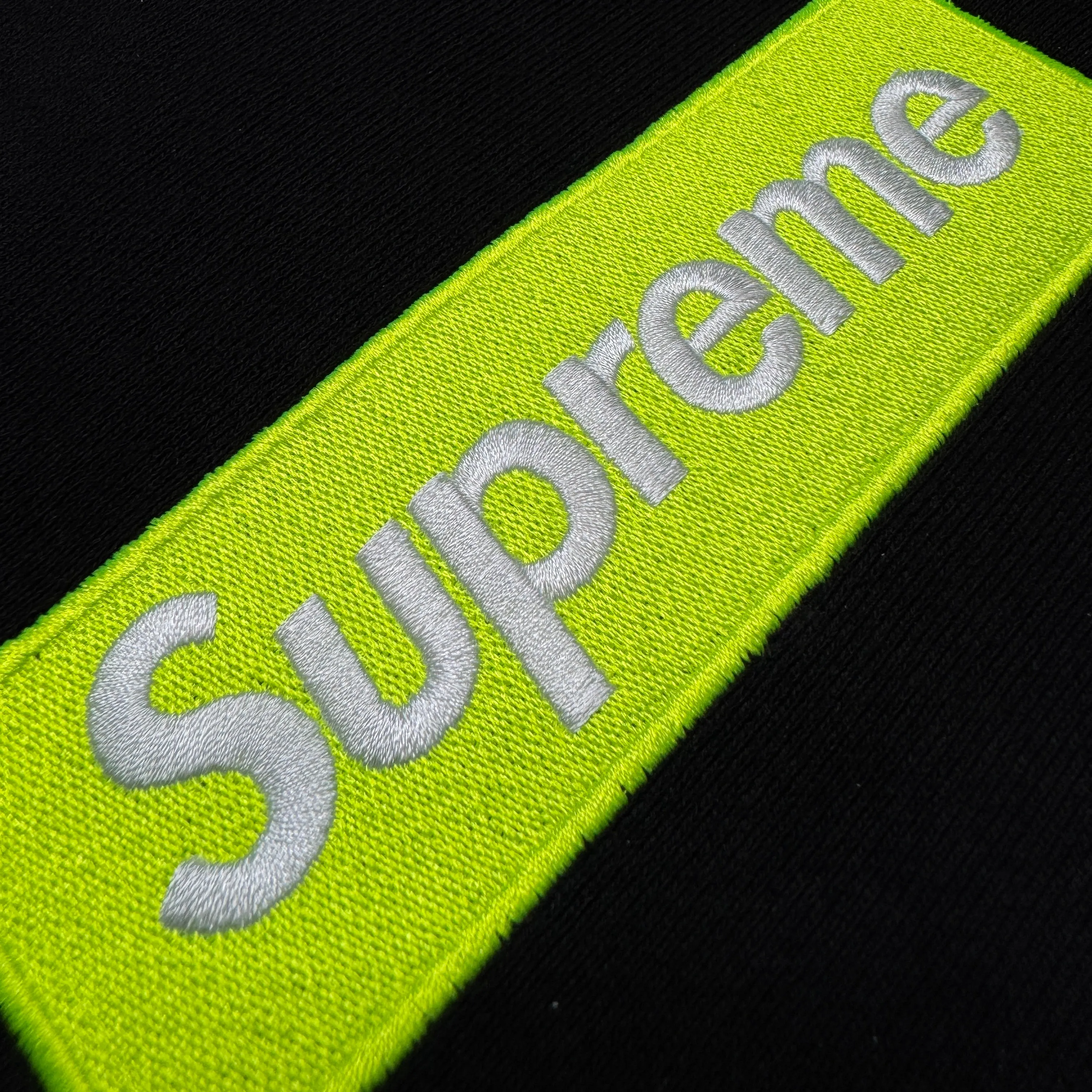 [L] Supreme Neon Box Logo Hoodie