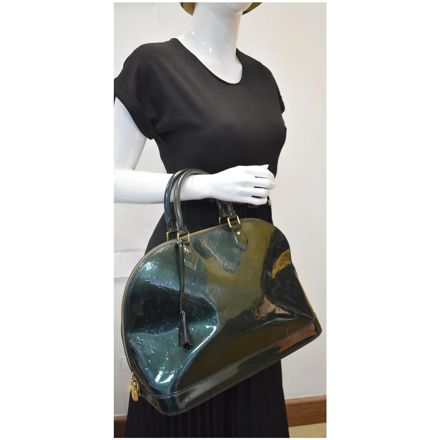 LOUIS VUITTON Alma Large GM Vernis Monogram Leather Satchel Bag Dark Green