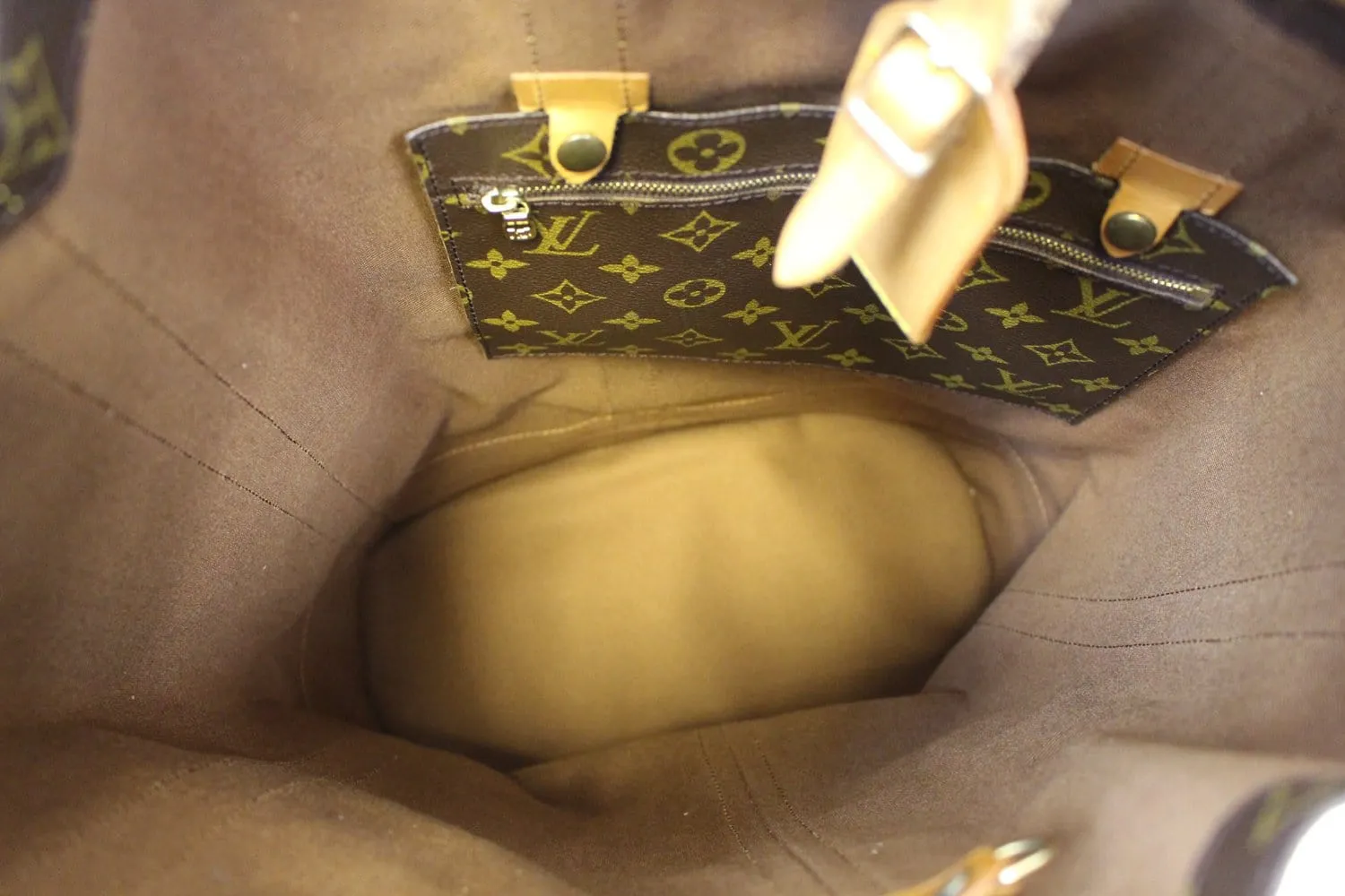LOUIS VUITTON Backpack Monogram Canvas Randonnee GM