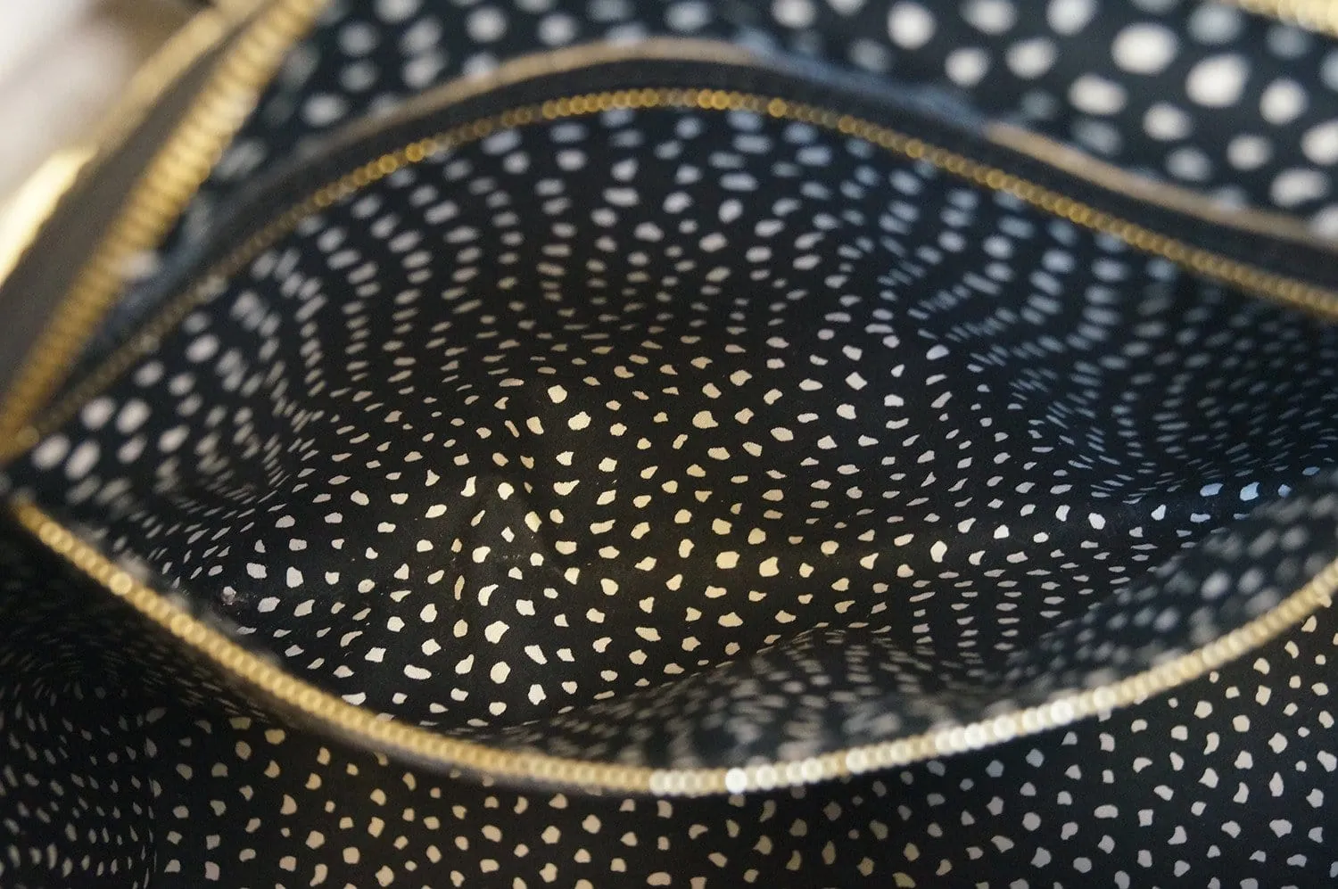 LOUIS VUITTON Limited Yayoi Kusama  Black Vernis White Dots Lockit MM Handbag