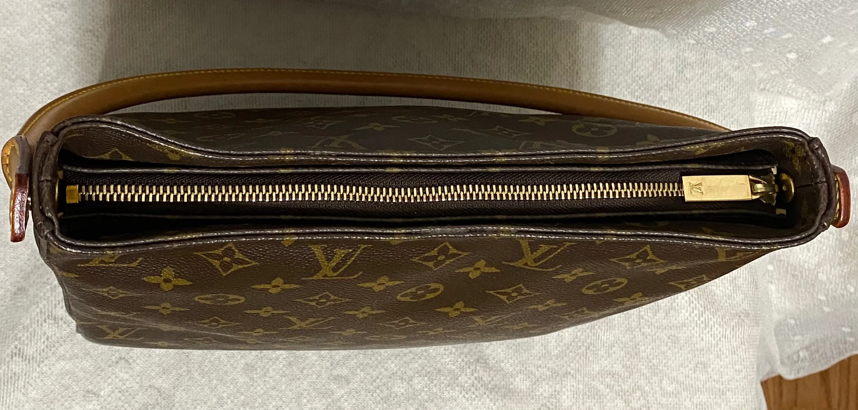 Louis Vuitton Looping GM Monogram Canvas Shoulder Bag