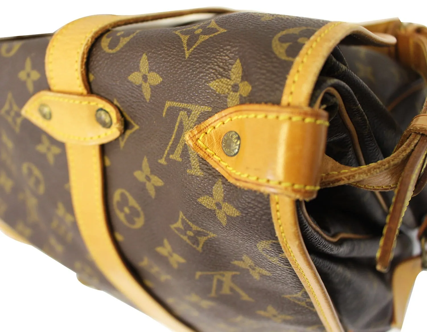 LOUIS VUITTON Monogram Saumur 43 Shoulder Bag