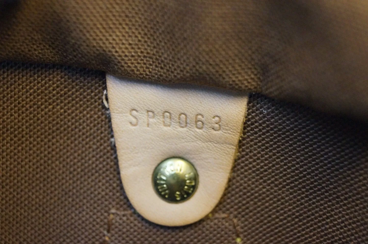 LOUIS VUITTON Monogram Speedy 25 HandBag