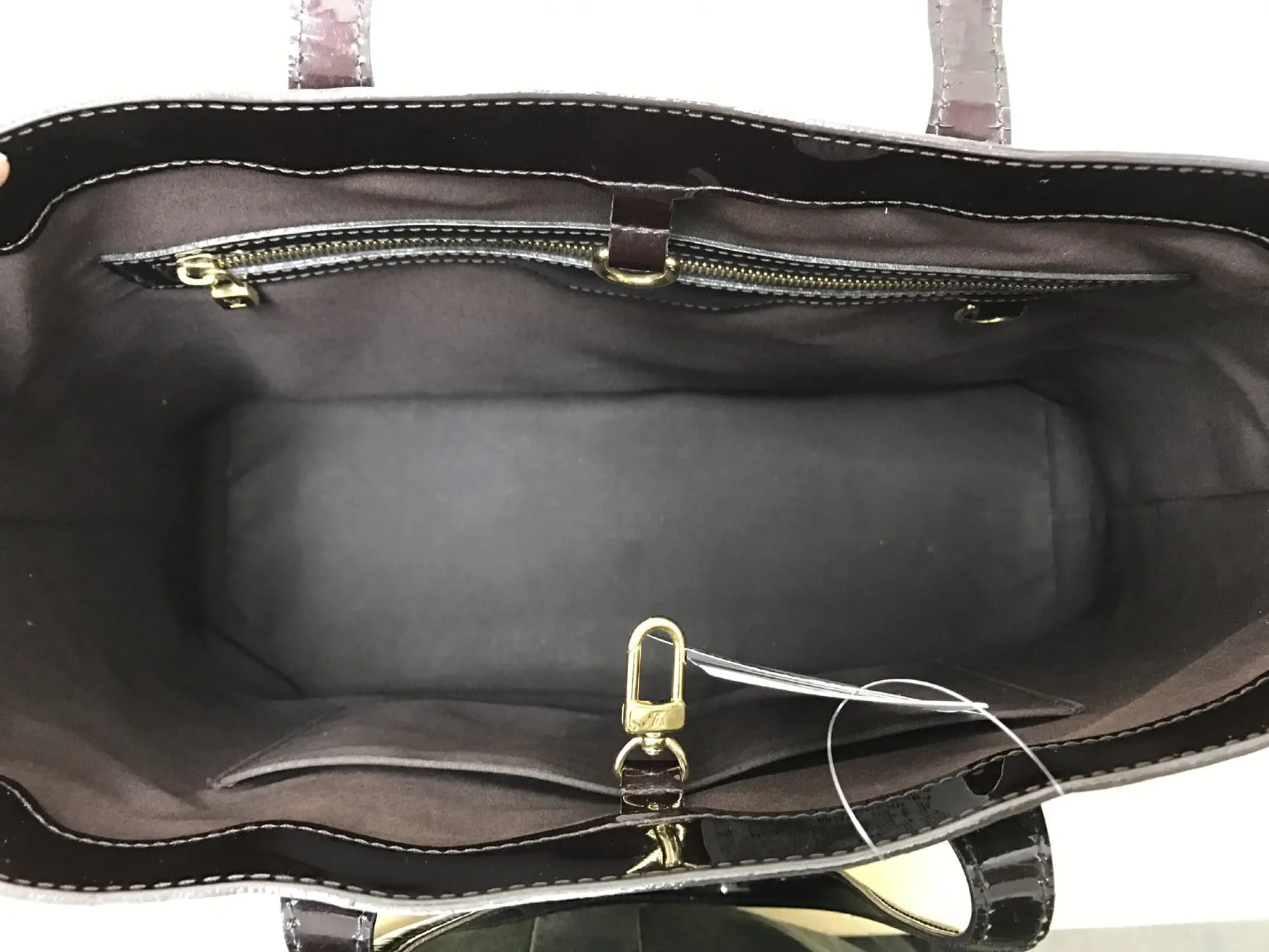 LOUIS VUITTON Vernis Leather Wilshire GM Satchel Wine Red