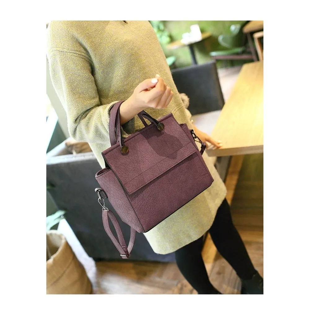 <bold>Messenger / Crossbody Bag  <br>Vegan-Leather