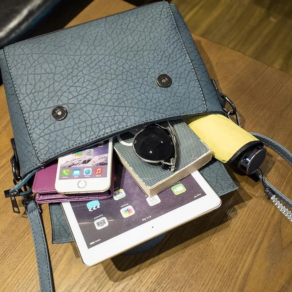 <bold>Messenger / Crossbody Bag  <br>Vegan-Leather