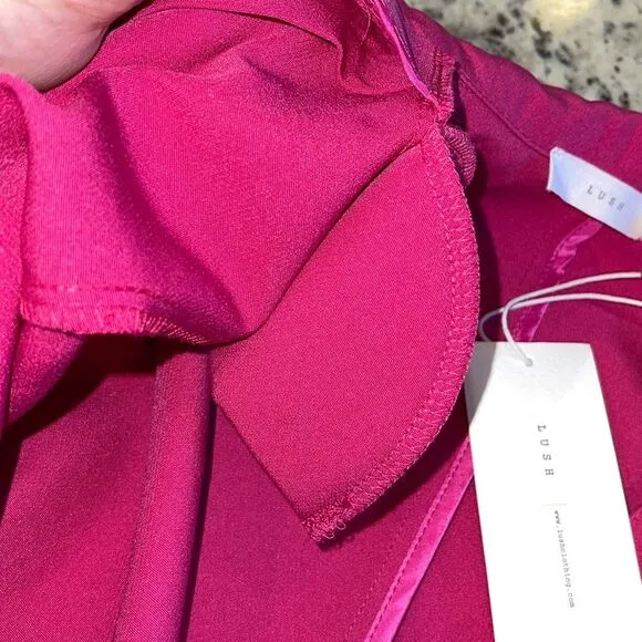 LUSH CASUAL NOTCH COLLAR BLAZER IN FUCHSIA Size Medium NWT