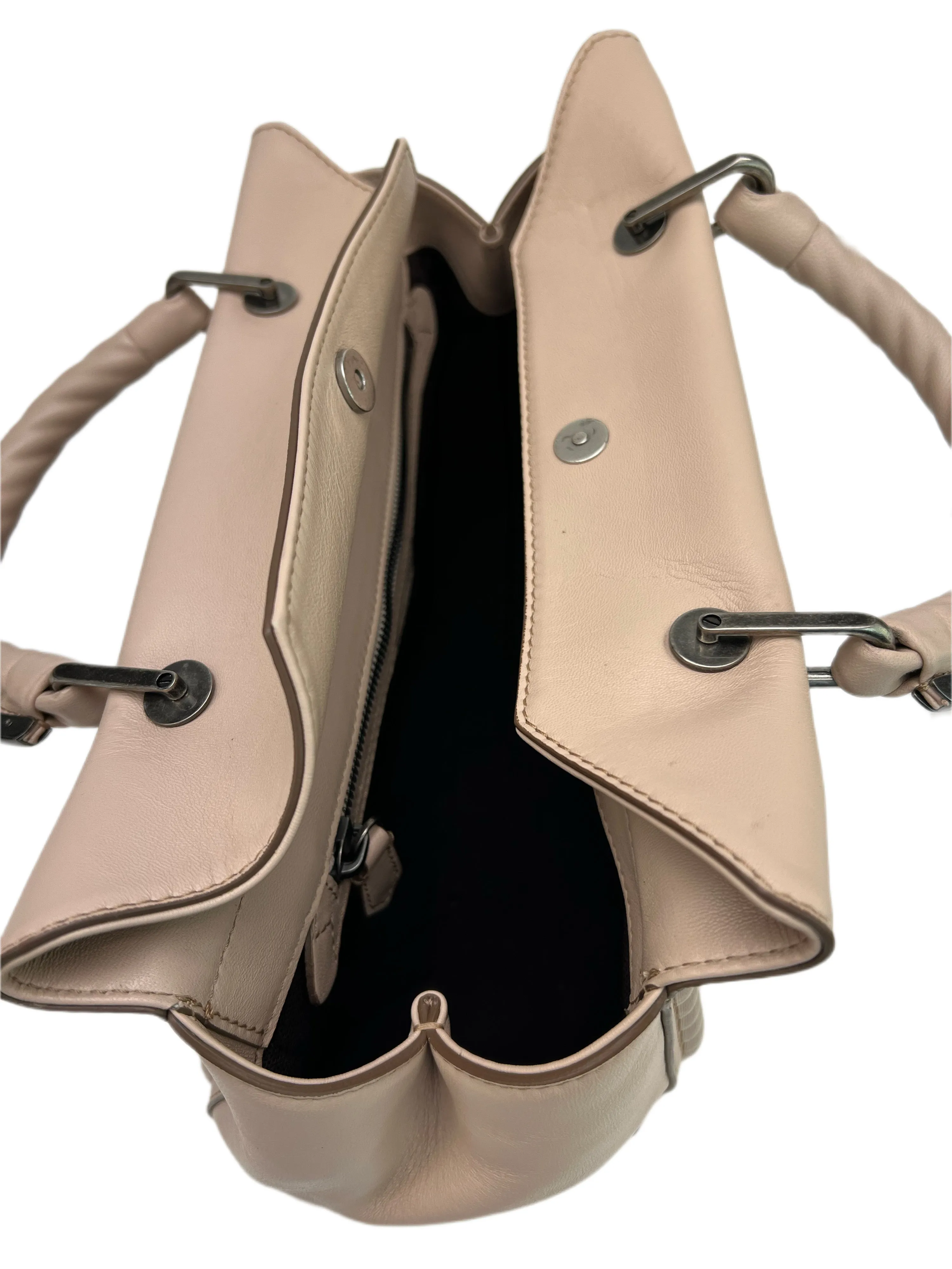Max Mara Women's Powder Shled1S Lamb Leather 9x11x5 Handbag NWT