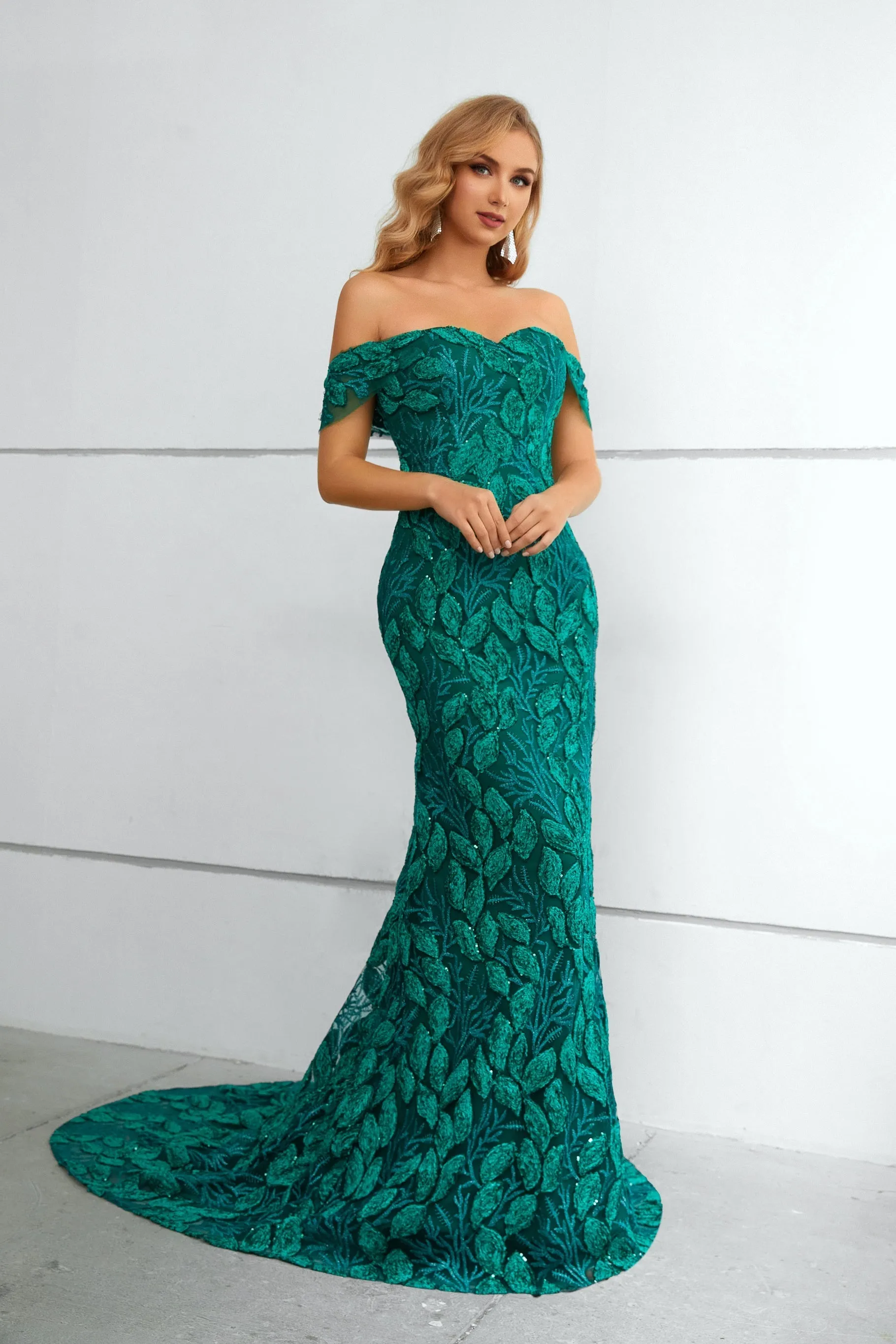 Mermaid Sweetheart Off-the-shoulder Floor-length Sleeveless Backless Appliques Lace Prom Dress