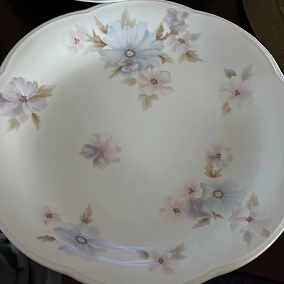 Mikasa Rondo Plates