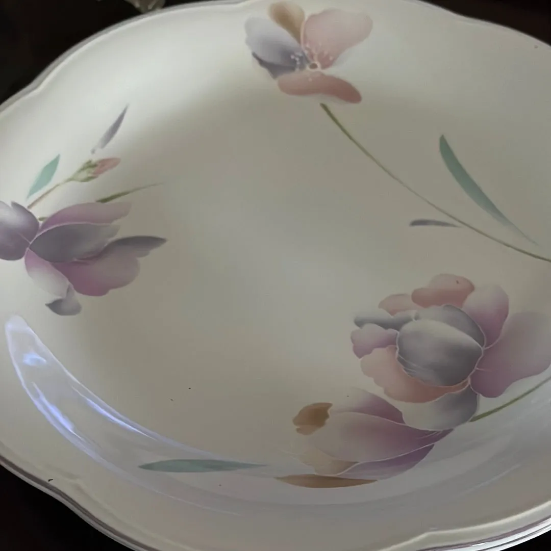Mikasa Rondo Plates