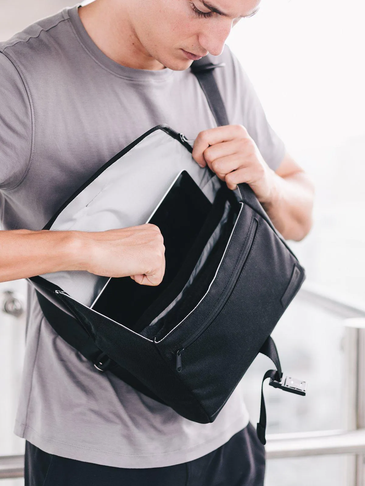 Modern Dayfarer DAYFARER Sling Black