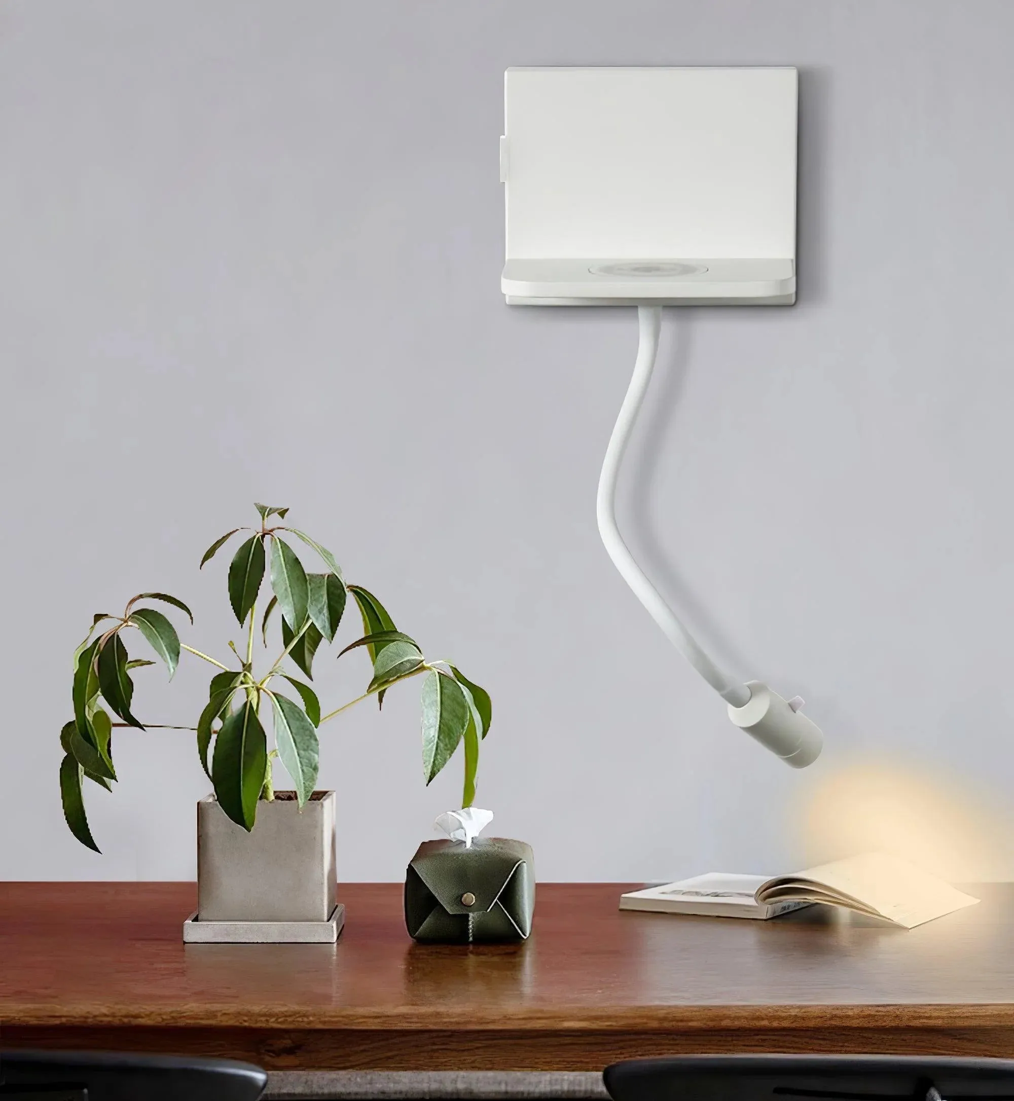 Multi-Functional USB Wireless Wall Lamp