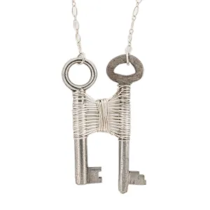 Nikolia - Exoskeleton - Skeleton Key Woven Silver Necklace