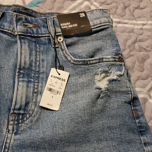 NWT super high rise Bermuda Express shorts