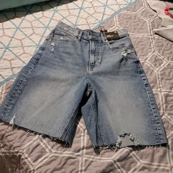 NWT super high rise Bermuda Express shorts
