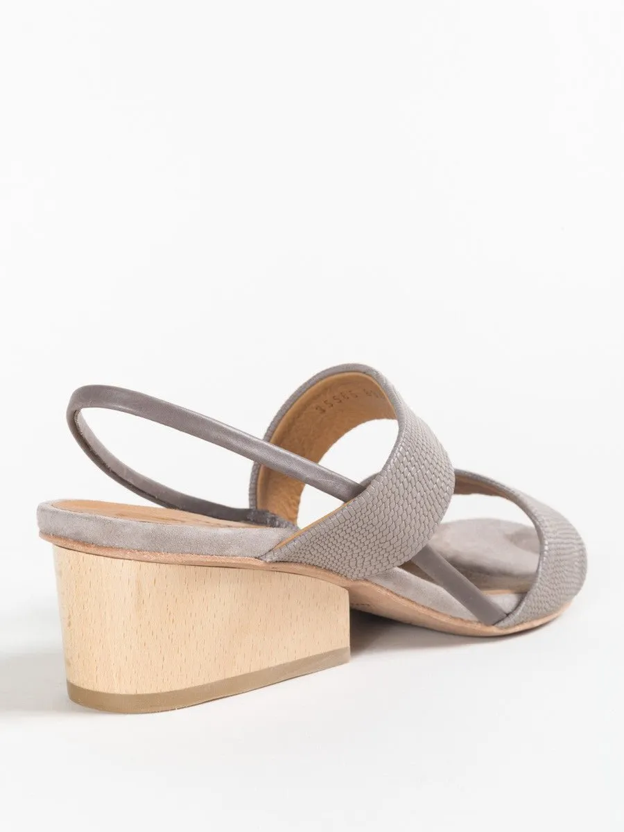 onshore sandal