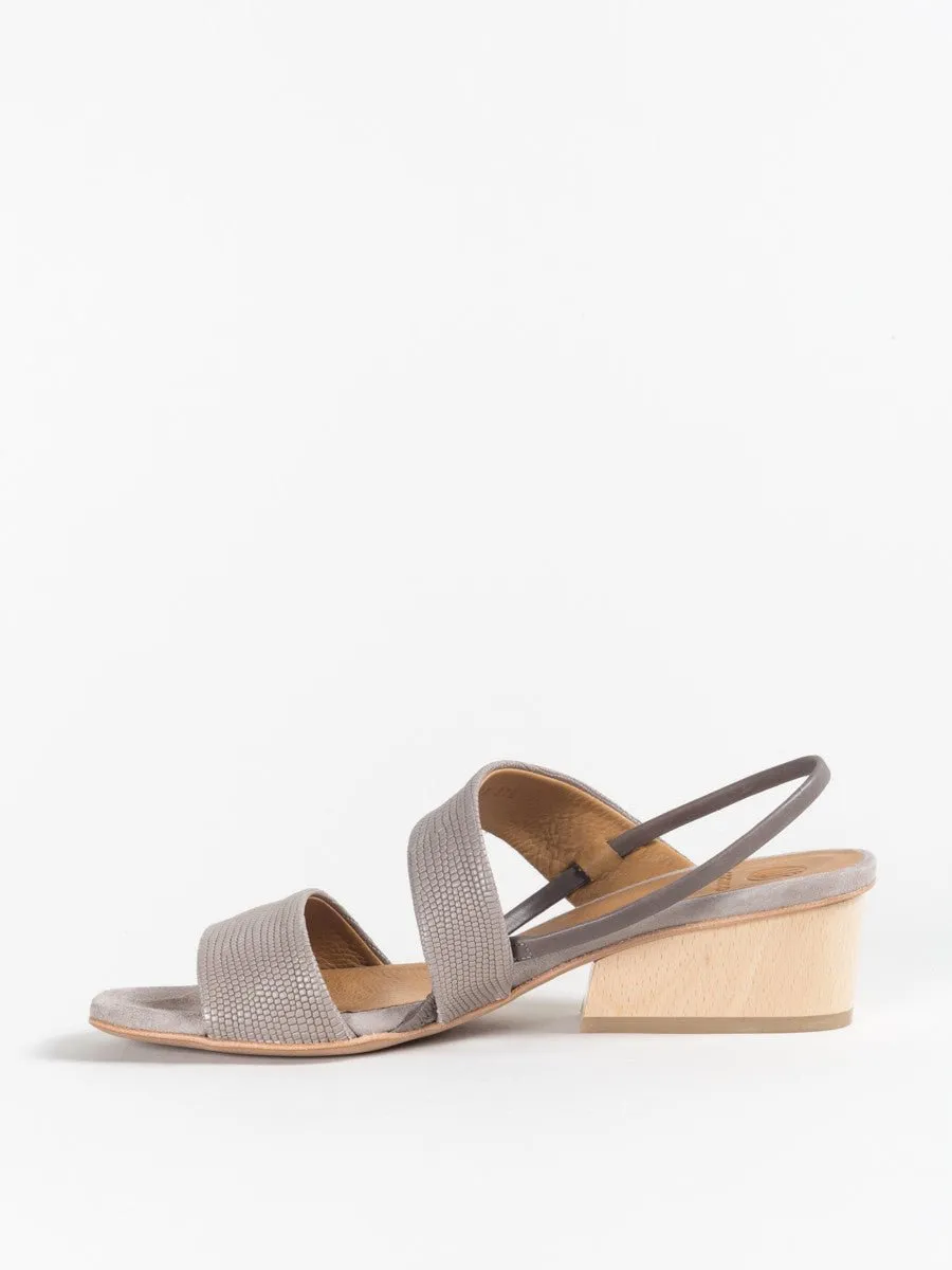 onshore sandal