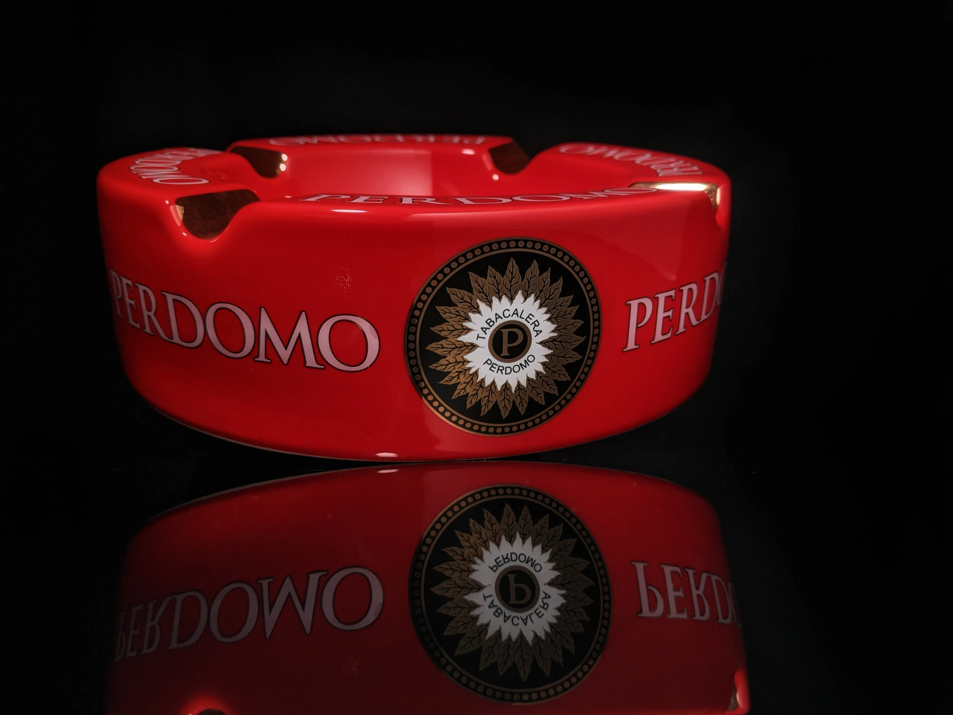 Perdomo Red and Gold  large ceramic ashtray 9" diameter NIB