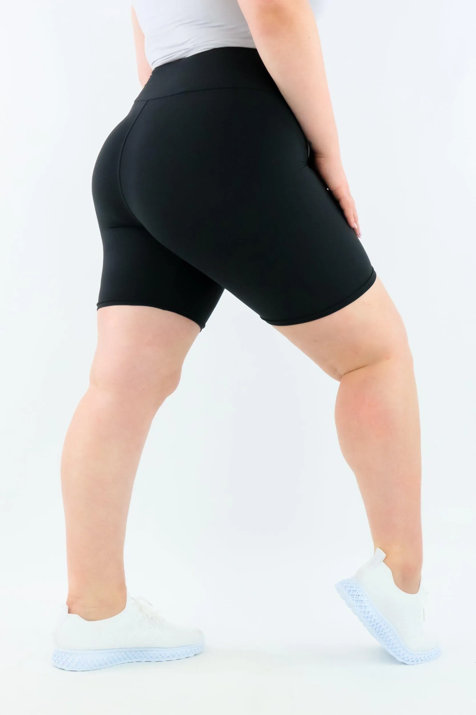 Plain Black - Casual - Mid Shorts