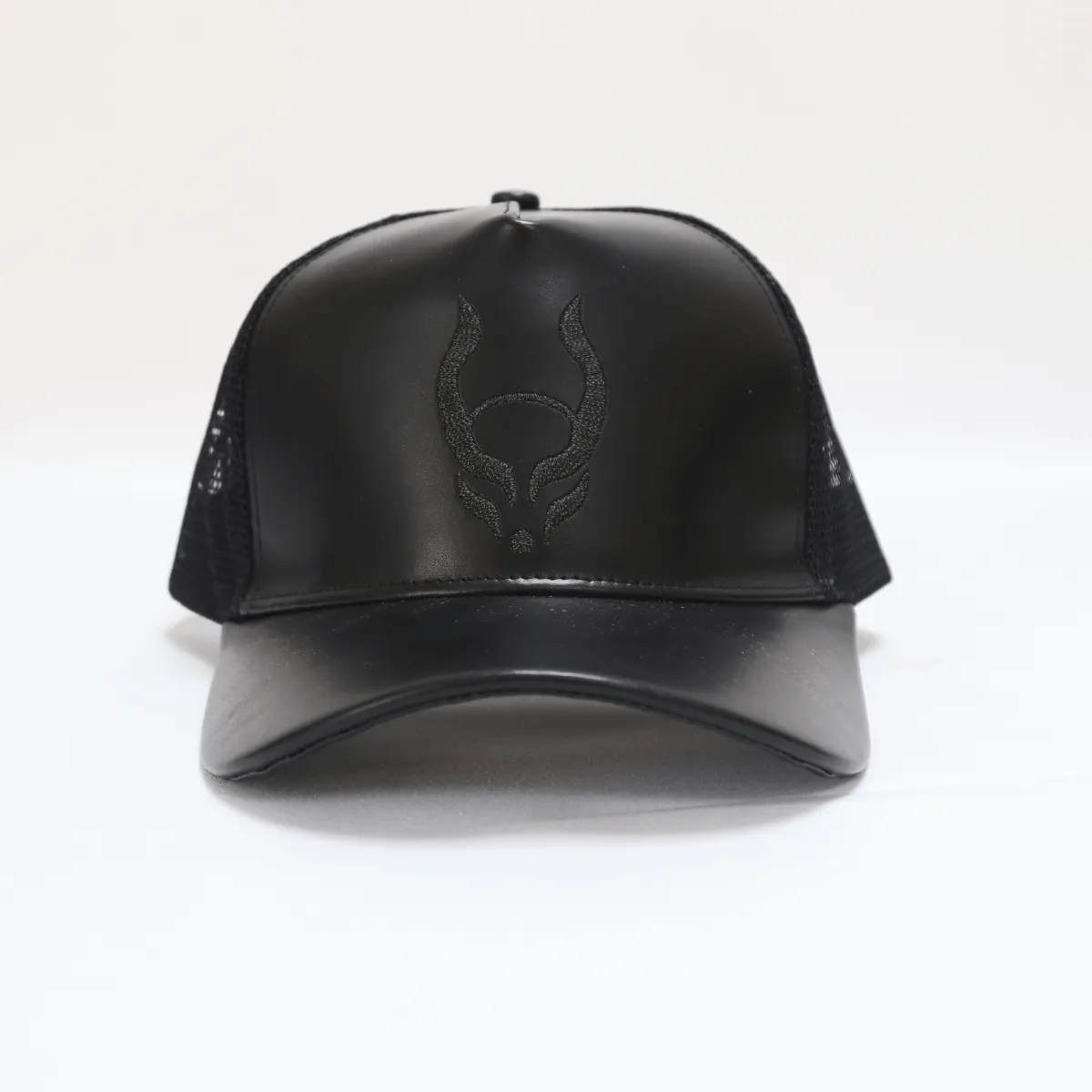REFLECTIVE LOGO MESH TRUCKER CAP