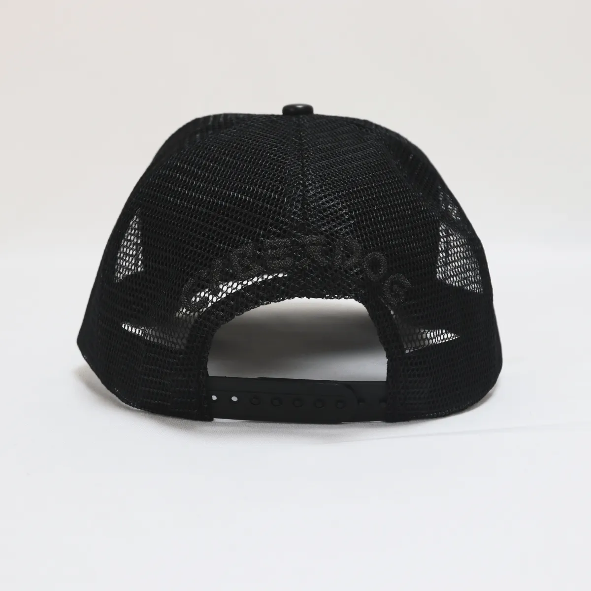 REFLECTIVE LOGO MESH TRUCKER CAP