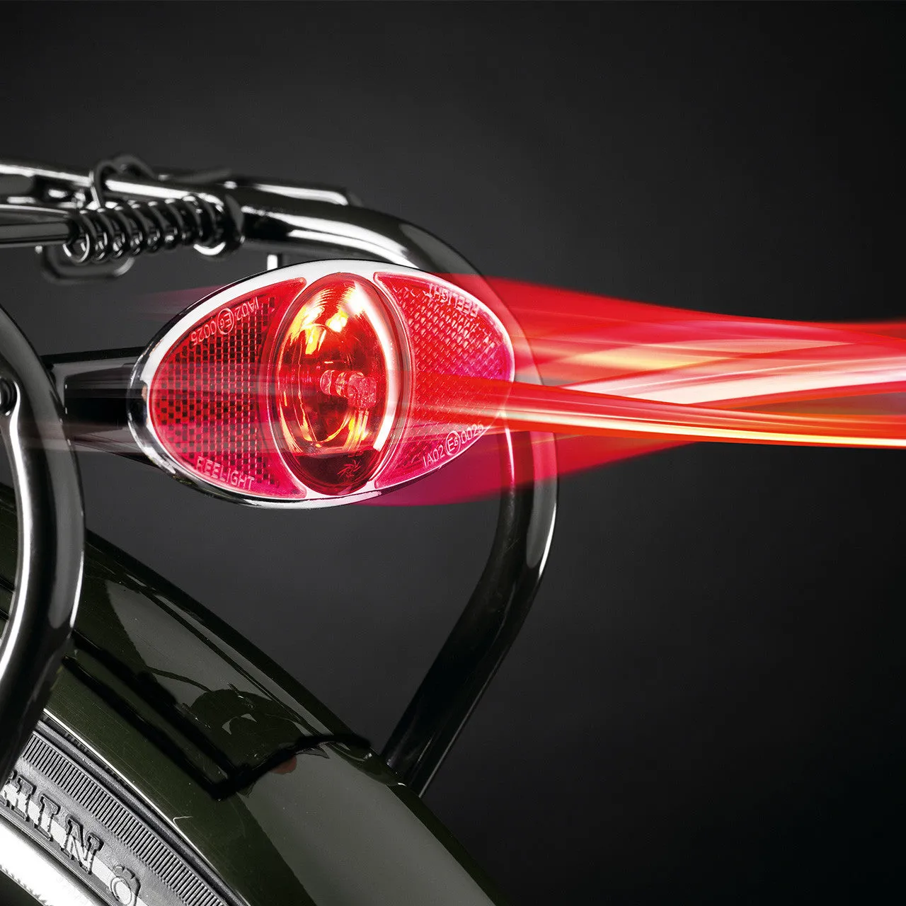 RL720 |  Rear Light for Luggage Carrier with ReePower™ Flash
