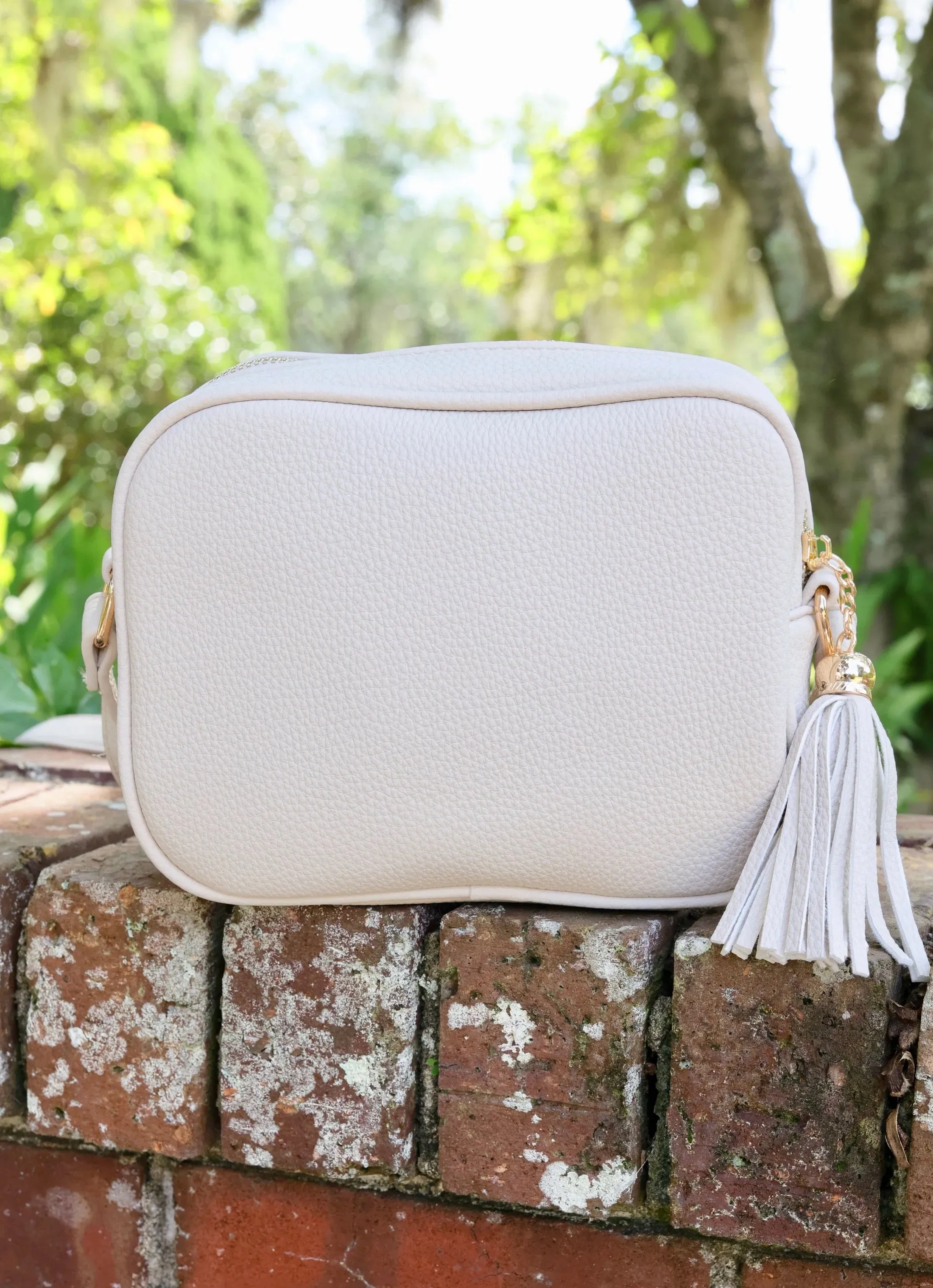RYLIE CROSSBODY WITH TASSEL- CREAM