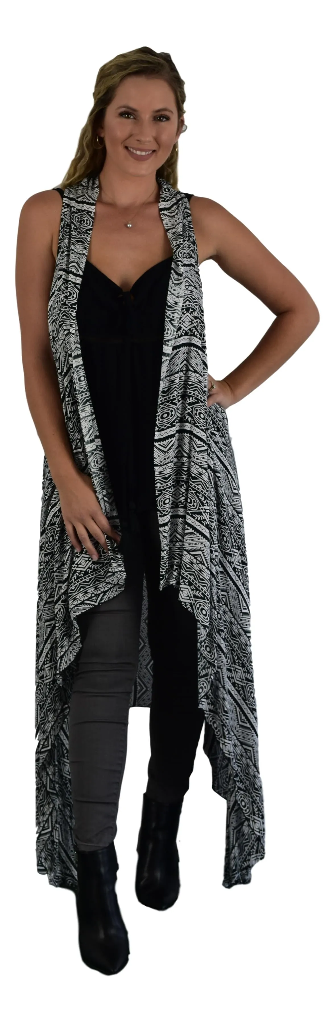 Secret Beach - Magic Sarong - Rounded Corners - Tribal - Black & White