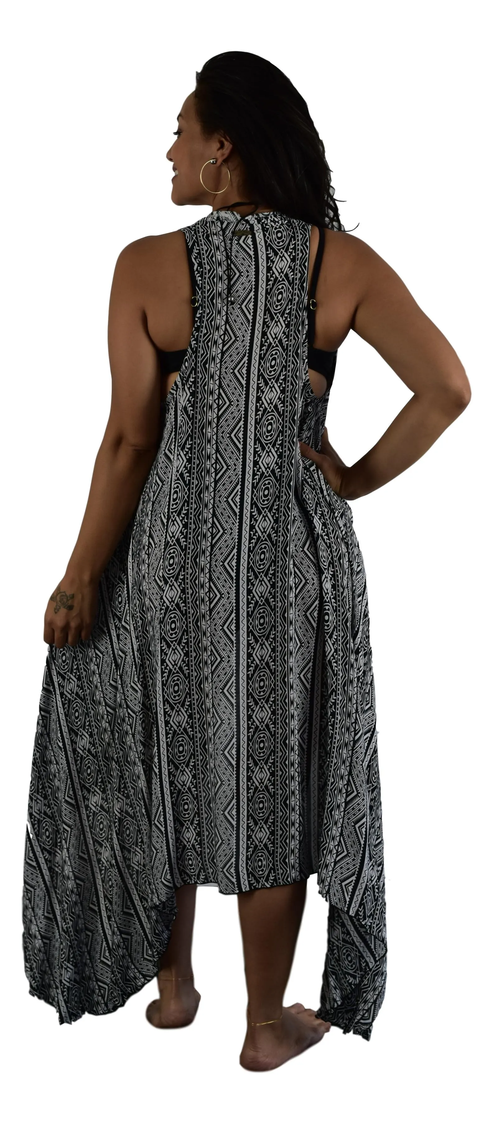Secret Beach - Magic Sarong - Rounded Corners - Tribal - Black & White