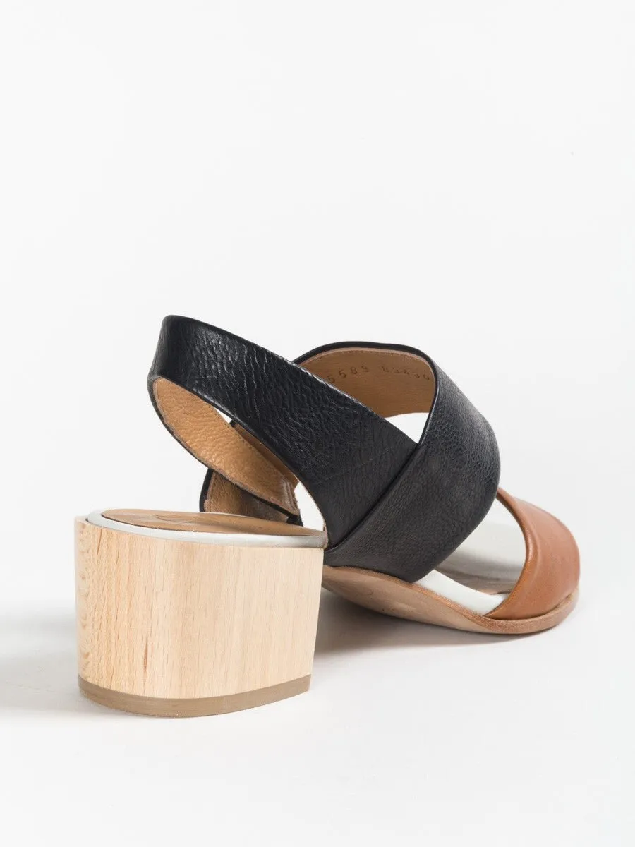 tares sandal