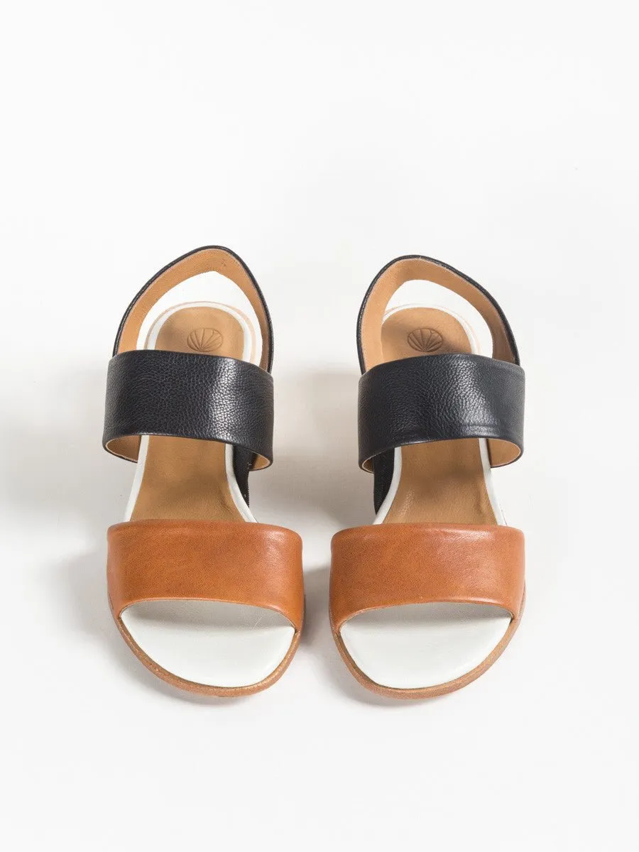 tares sandal