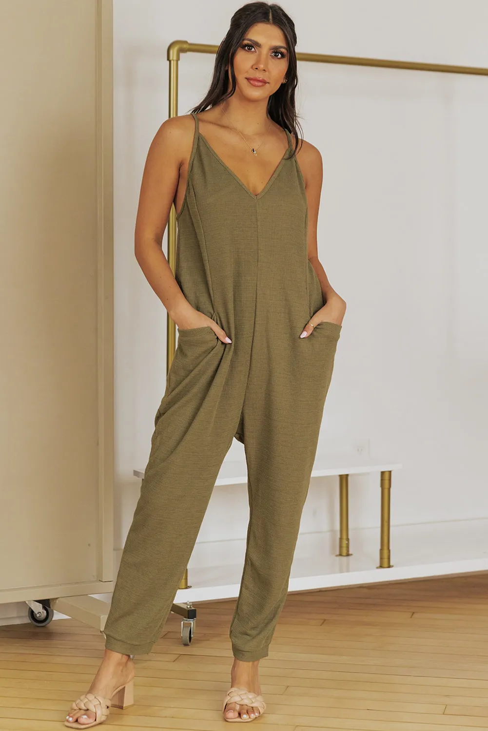 Textured Sleeveless V-Neck Pocketed Casual Jumpsuit