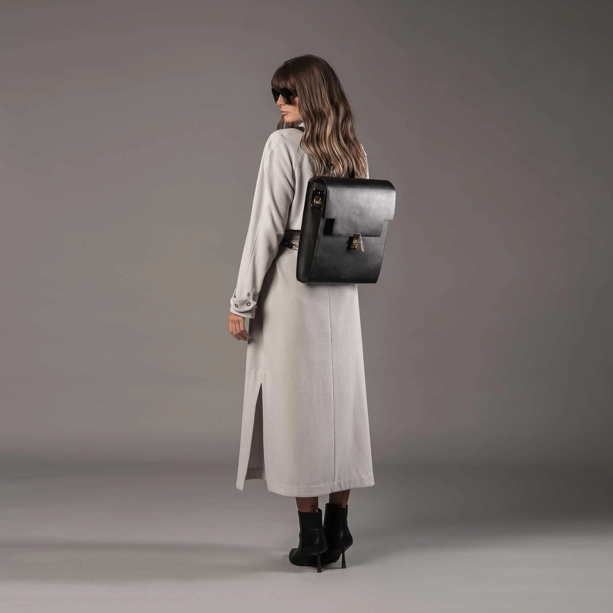 The WEEK/DAY Cactus Leather Vegan Tailored Tote | Black