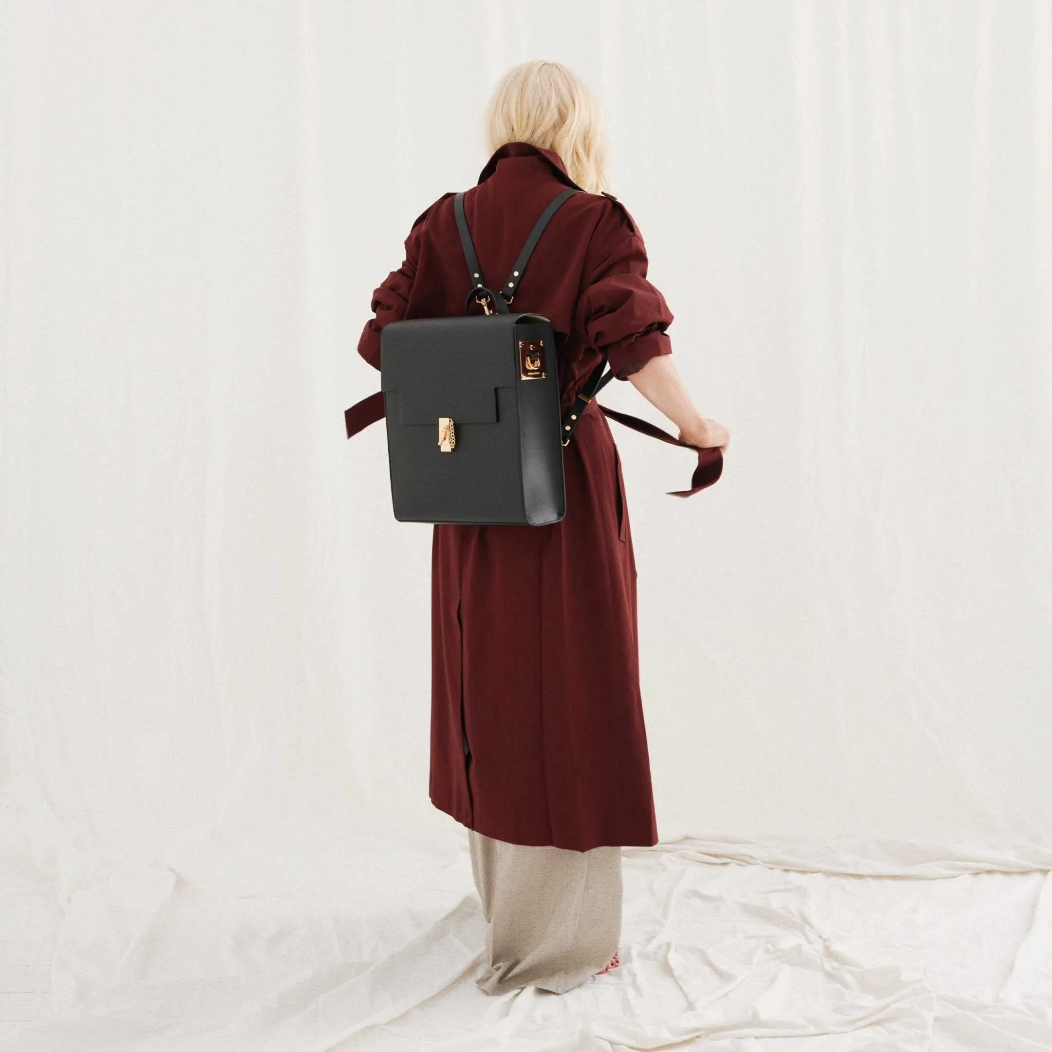 The WEEK/DAY Cactus Leather Vegan Tailored Tote | Black